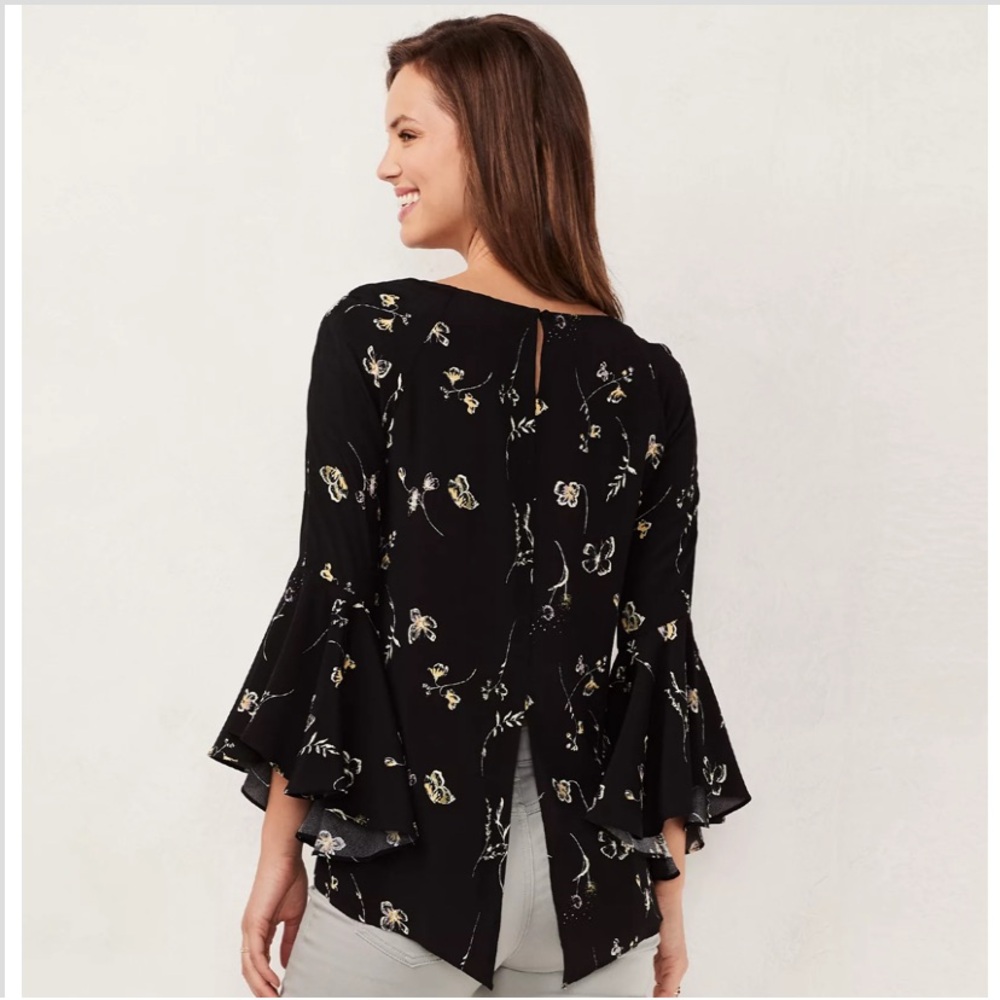 💜 2/$25 Large Lightweight Flowing Blouse - Picture 6 of 6
